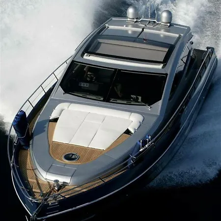 Yacht بوتيل 3*