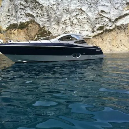 بوتيل Yacht كابري