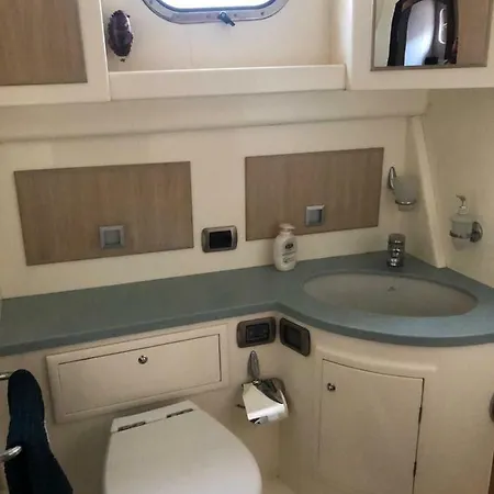 Yacht كابري
